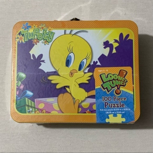 Looney Tunes Collectible Lunchbox 100 Piece Puzzle‎